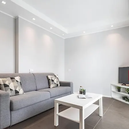 Amazhome - New Private Garden & Cozy Апартаменты *