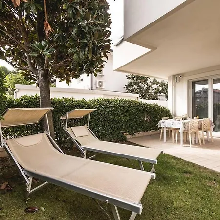 Apartment Amazhome - New Private Garden & Cozy