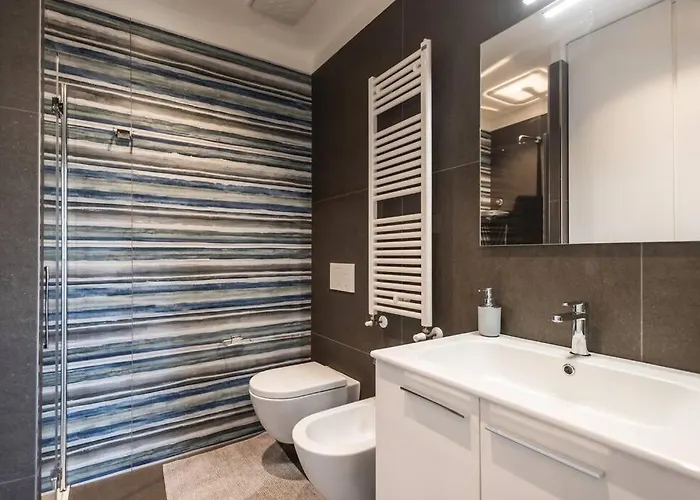 Amazhome - New Private Garden & Cozy شقة