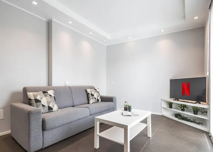 Amazhome - New Private Garden & Cozy Apartment *