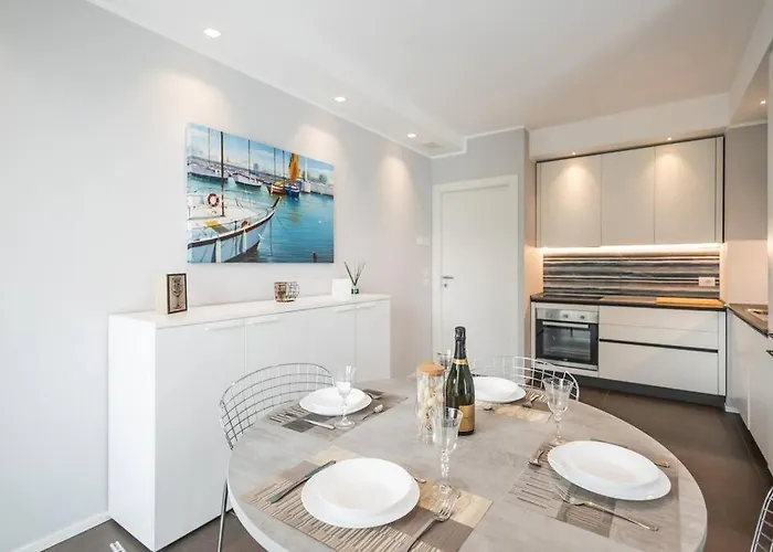 Apartment Amazhome - New Private Garden & Cozy *