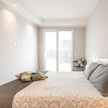 Amazhome - New Private Garden&cozy Appartement