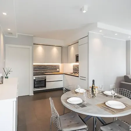 Amazhome - New Private Garden & Cozy * Riccione