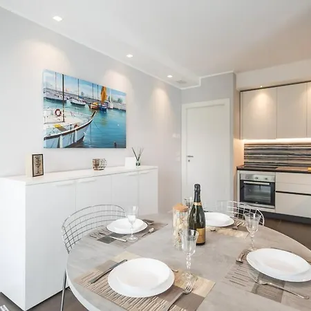 Apartman Amazhome - New Private Garden & Cozy *